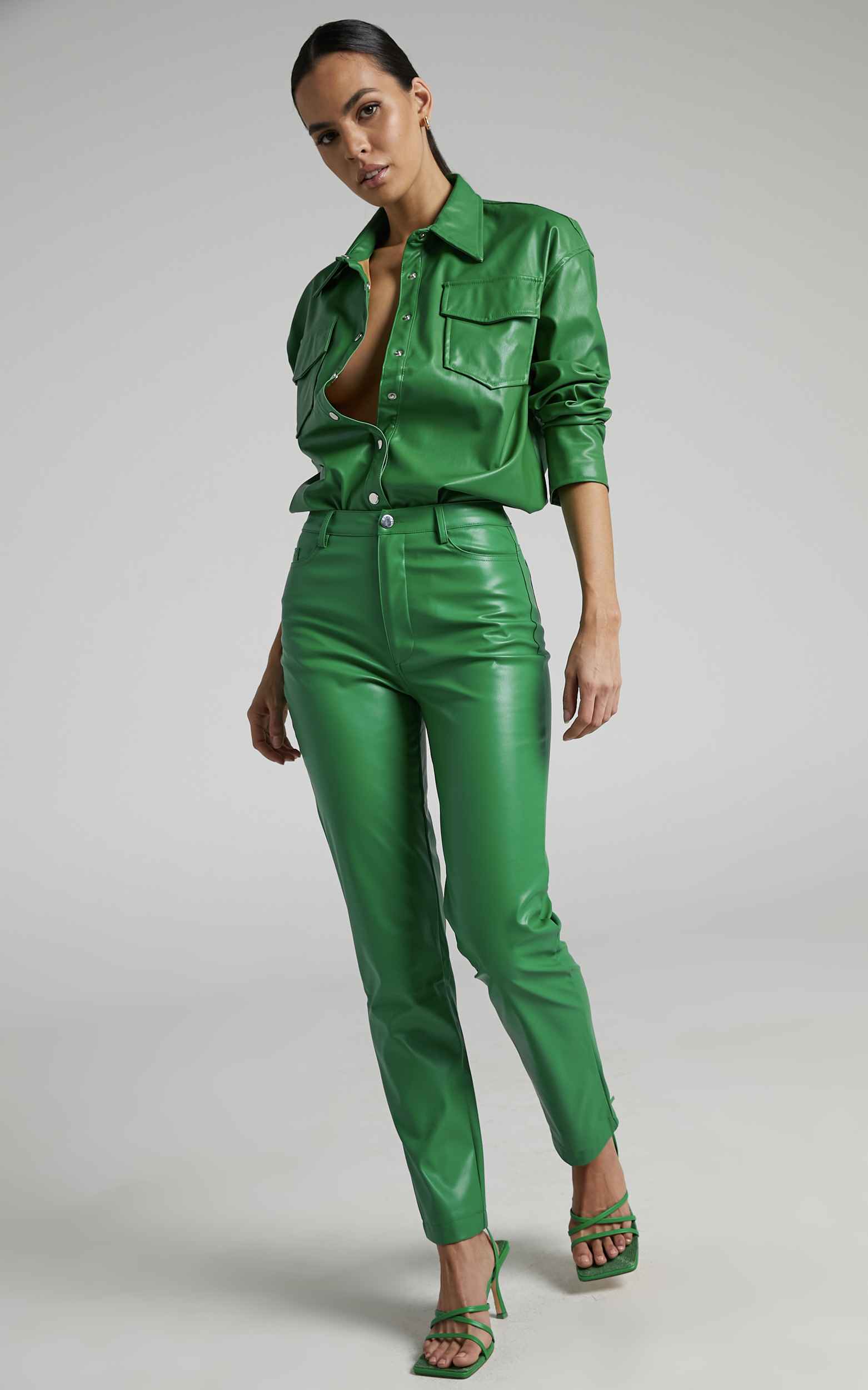شلوار چرمی زنانه